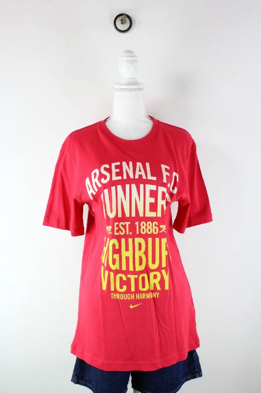 Vintage Arsenal F.C. Gunners T-Shirt (M) -- Basic T-Shirt Crew Neck Short Sleeve