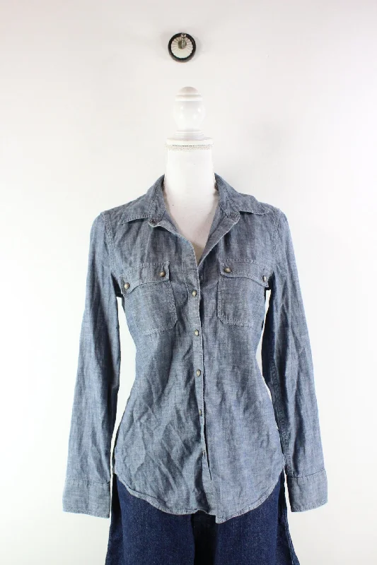 Vintage Banana Republic Shirt (S)-- Graphic T-Shirt Round Neck Polyester