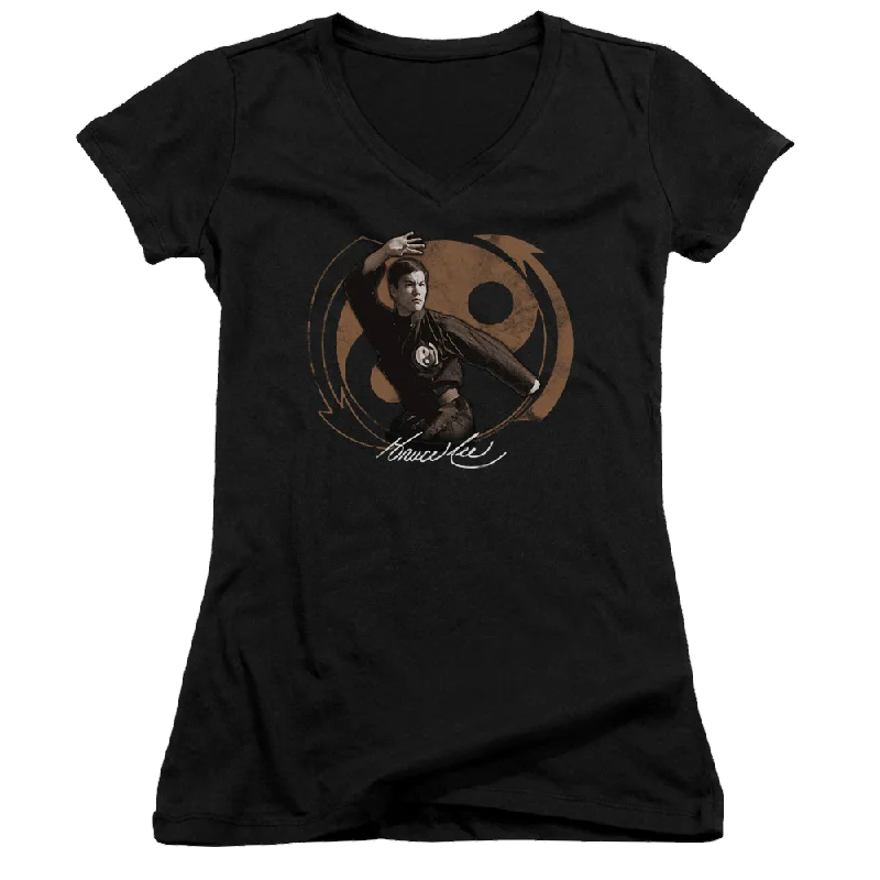 Bruce Lee Jeet Kun Do Pose - Juniors V-Neck T-Shirt-- Fitted T-Shirt Seamless Stretchy