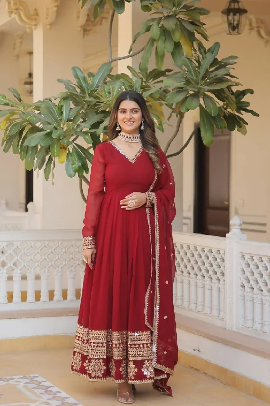 Aastha Fashion Women's Maroon Faux Georgette Sequins Embroidered Anarkali Dress with Dupatta Halter Neckline Beach Aastha Fashion Women's Maroon Faux Georgette Sequins Embroidered Anarkali Dress with Dupatta Halter Neckline Beach