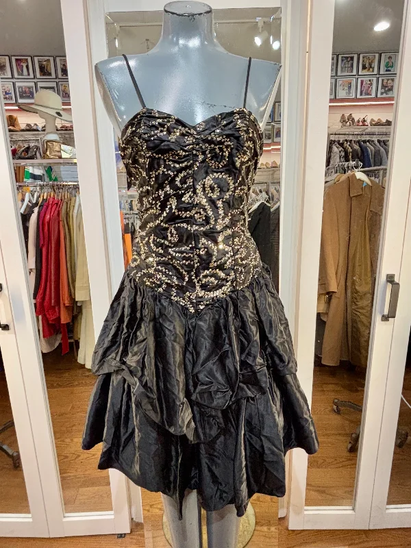 80’s Black And Metallic Gold Lace And Taffeta Strapless Party Dress Tunics Evening elegant 80’s Black And Metallic Gold Lace And Taffeta Strapless Party Dress Tunics Evening elegant